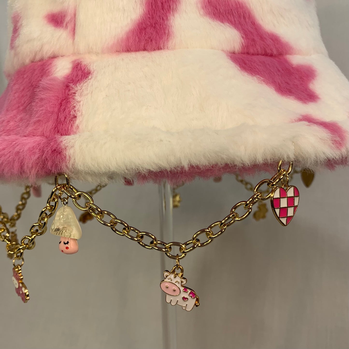 Strawberry Milk Vibes! Pink Cow Charms and Chain Faux Fur Bucket Hat