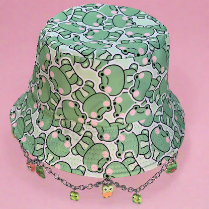 I Leaping Love Frogs! Kawaii Frog Charms and Chain Bucket Hat