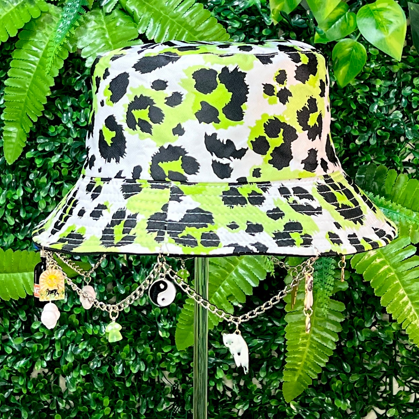 Wild Green Cat Bucket Hat