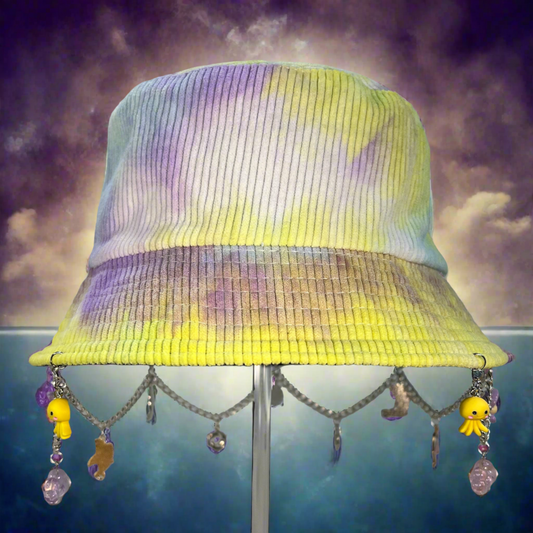 Surfing Corduroy Waves! Sea Life Chain and Charm Bucket Hat